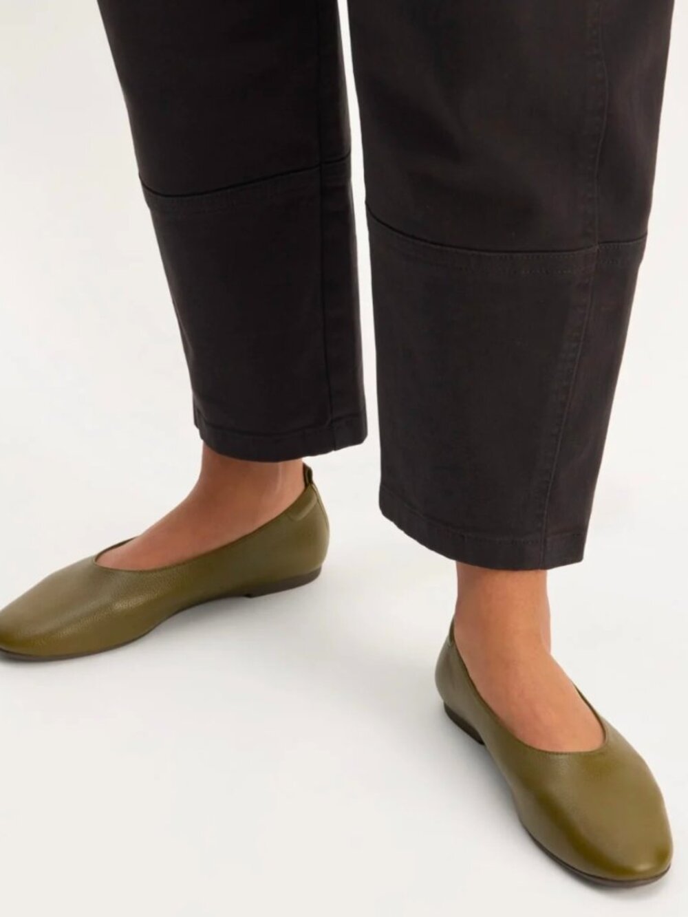 Everlane Day Glove Birch Green Leather Modern Flat Women's Sizes NEW in Box